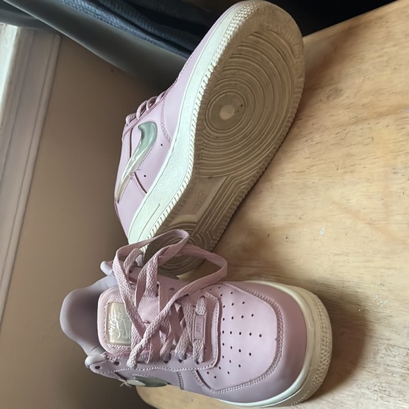 Pastel pink low top Nike - Picture 3 of 3